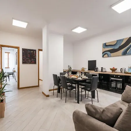 Apartment The Best Rent Spacious In Barberini Area Rome