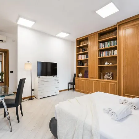 The Best Rent Spacious In Barberini Area * Rome